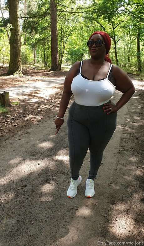 ebony mom onlyfans naked pictures