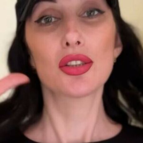 Liza Virgin actriz libre fotos