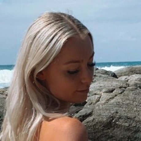 Nyah Covey high quality star photos