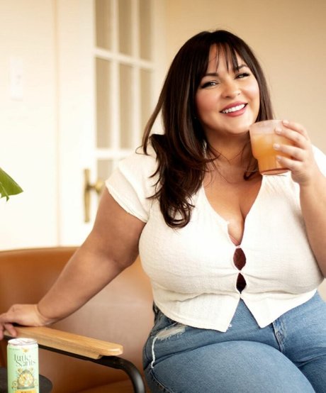 Lesbianas con strap-on onlyfans hermosa sexy galería