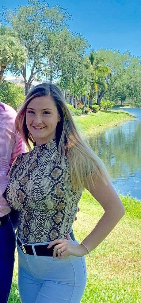 Tori C star du porno belle archive