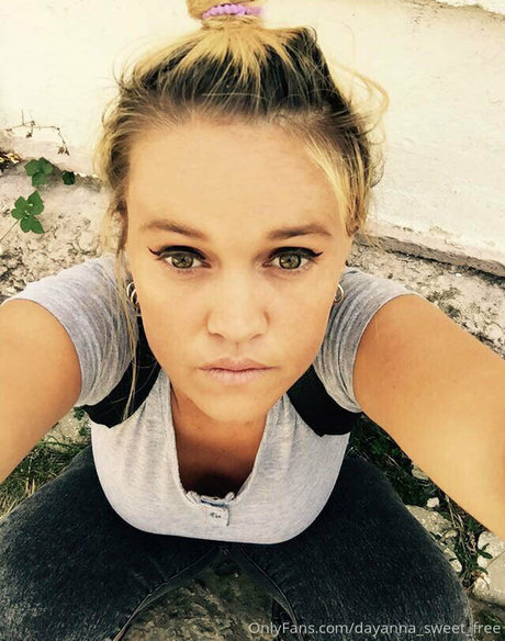 dayanna sweet free estrella del arte galerías