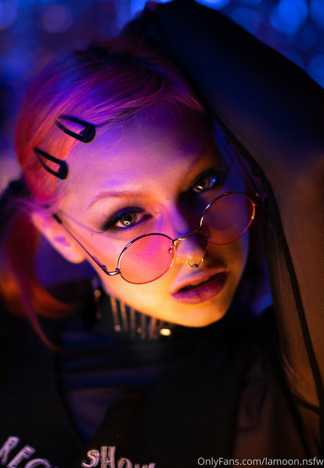 lamoon nsfw estrella hermosa galería