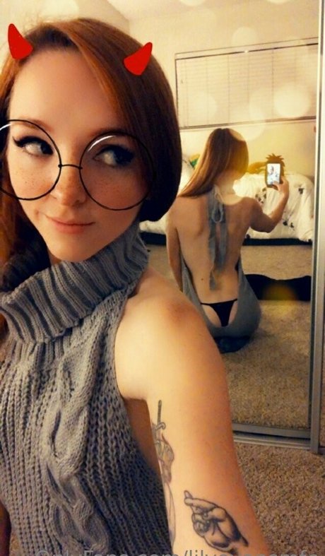 lilyevansmfc model perfect pictures