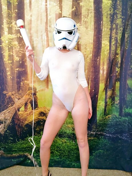 ginger midget onlyfans hd picture