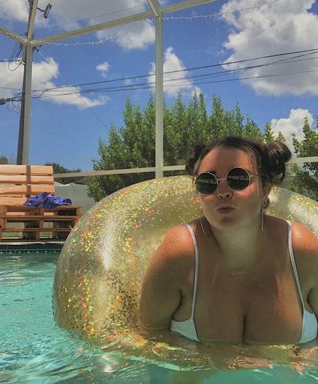 Gabb Ferraro estrella porno desnuda galería