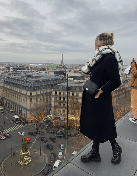 belonly étoile nue galeries