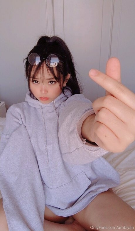 ambiyah mejor estrella porno archivo