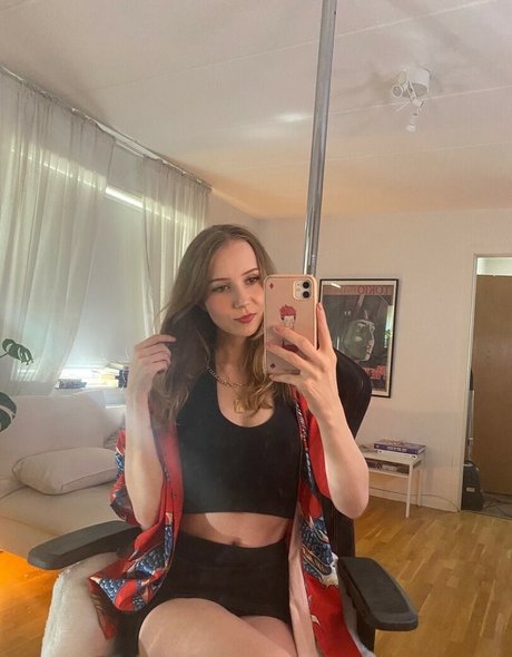 Apollolol modelo exclusivo imágenes