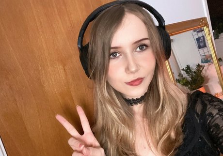 Apollolol actrice érotique galeries