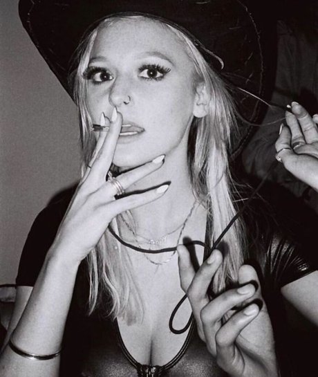 Poppyy Hopson actrice hd archive