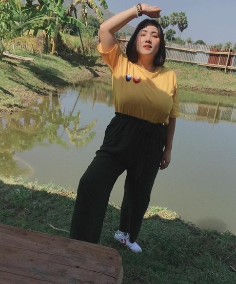 Phiromya Pangyouk modelo exclusivo archivo