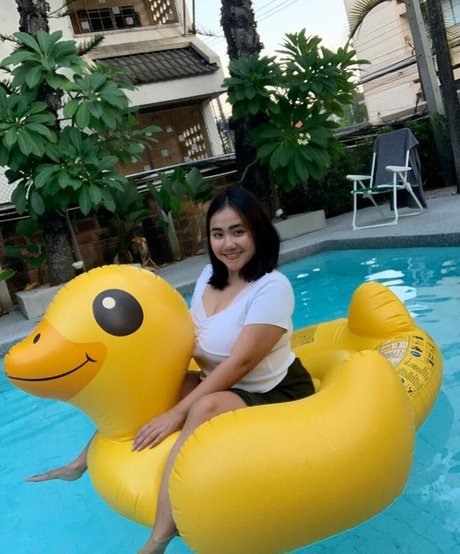 Phiromya Pangyouk pornstar sexy gallery
