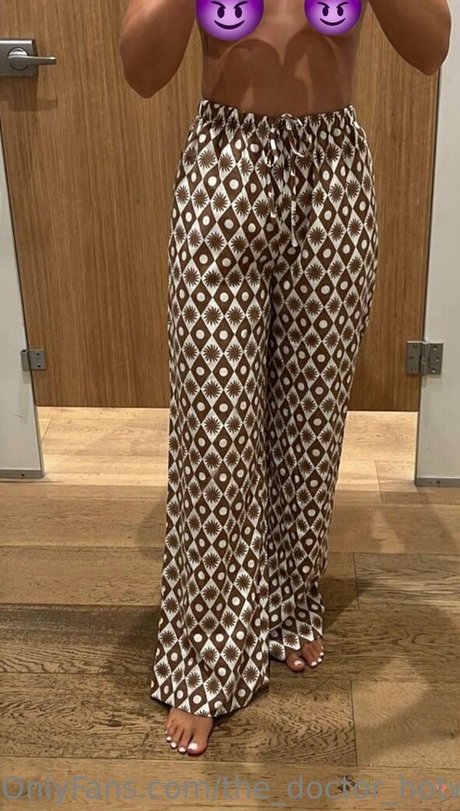 the doctor hotwife modelo adulto archivo