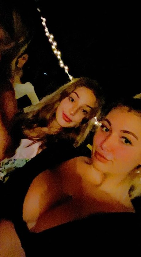 meakelena modèles nus images