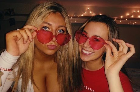 meakelena estrella porno bonita foto