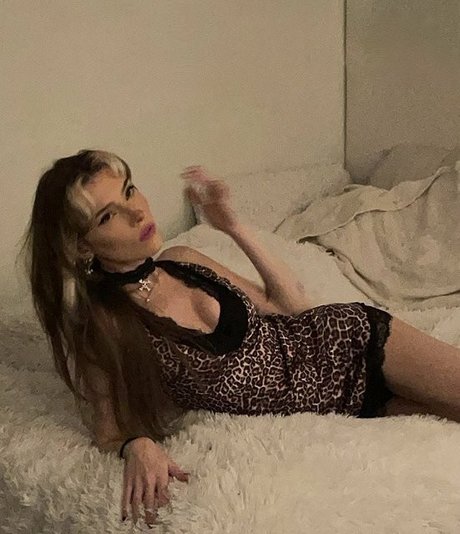 Ohkailno modèle gratuit photo