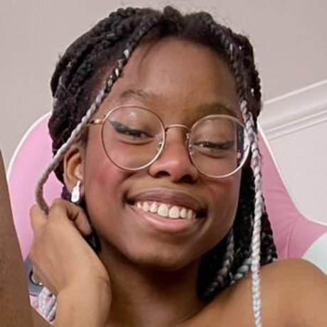 mymelodyirl modelo erótico galerías