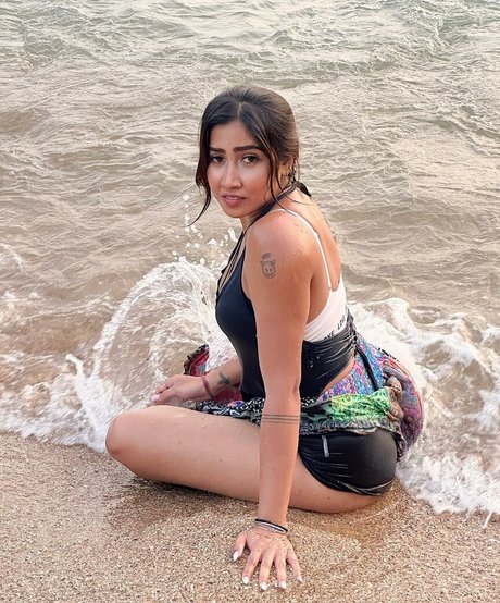 Sofia Ansari bonita actriz galerías