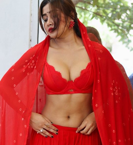 Sofia Ansari estrella sexy foto