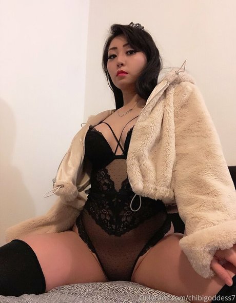 maihero modelo caliente foto