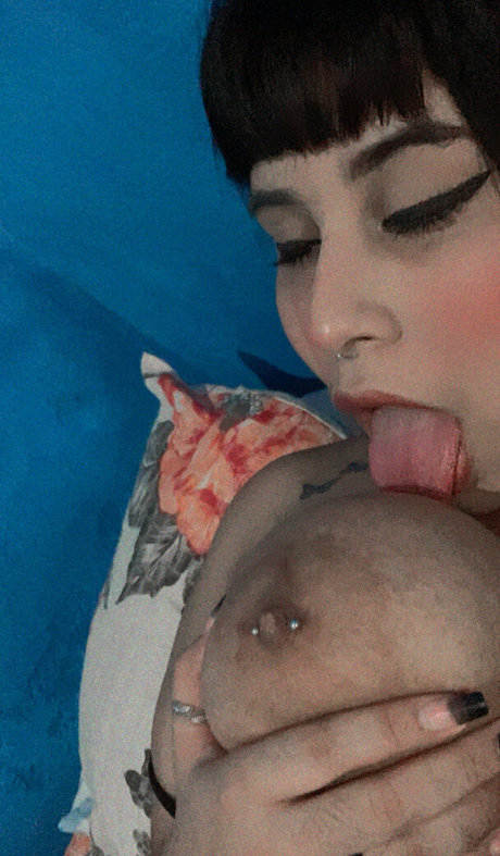 hotgiirlbummer Miniature