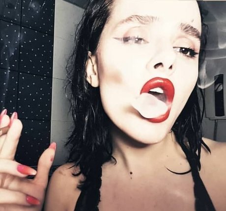 Taliyamilano sexy pornstar pics