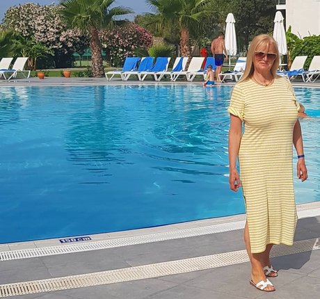 Beata Stanczak estrella del arte imágenes