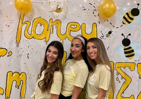 Kayla A arte estrella porno foto