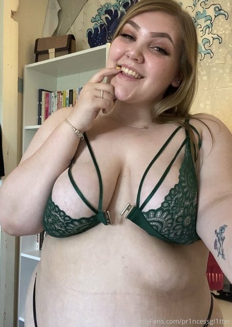 pr1ncessgl1tter bonita estrella fotos