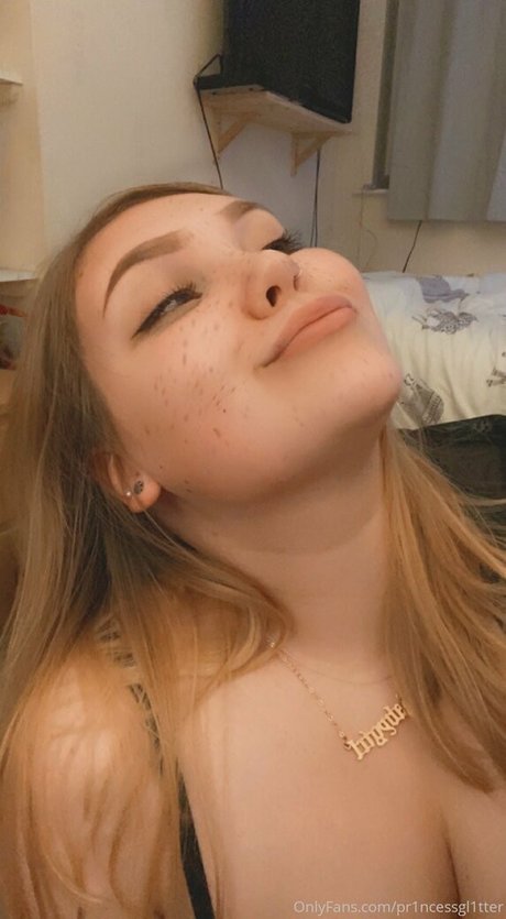 pr1ncessgl1tter xxx estrella porno imagen