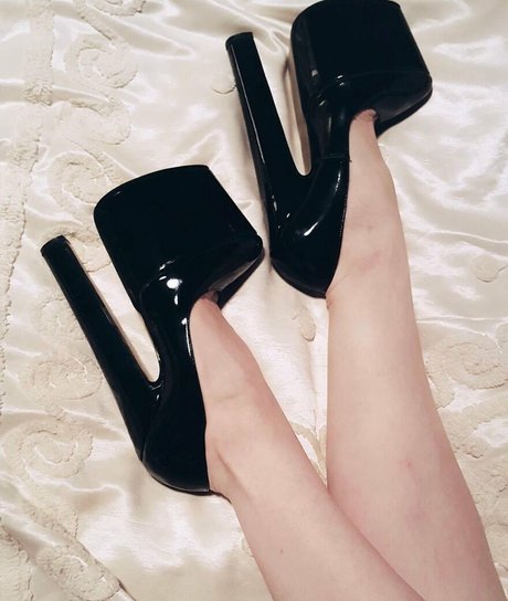 OnlyFans gothique asiatique magnifique parfait images