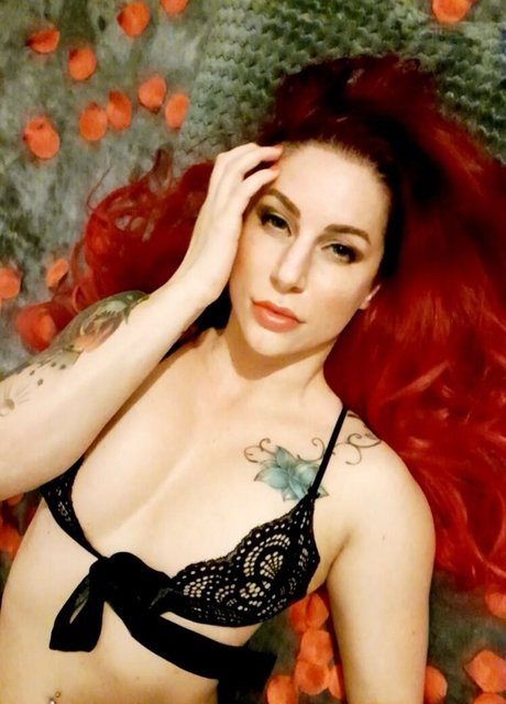 larraphoenix porn actress picture