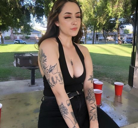 Catstaxx hot model image