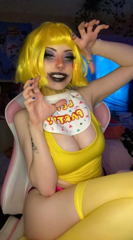 20 years old onlyfans exclusive pictures