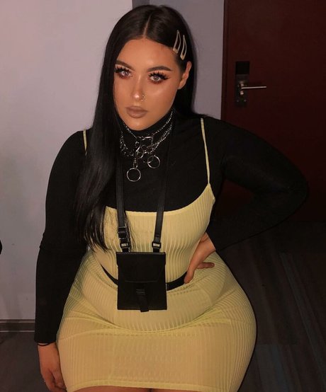 Holly Marston star du porno parfaite photos