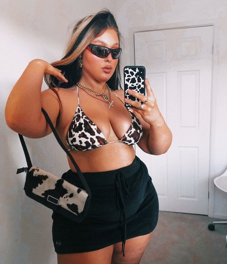 Holly Marston star du porno chaud des photos