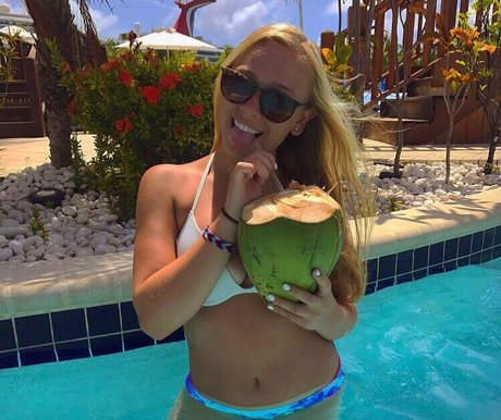 Alyssa K estrella porno caliente recopilación