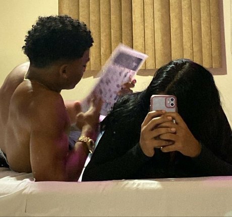 Itzel Lozano estrella erótica archivo