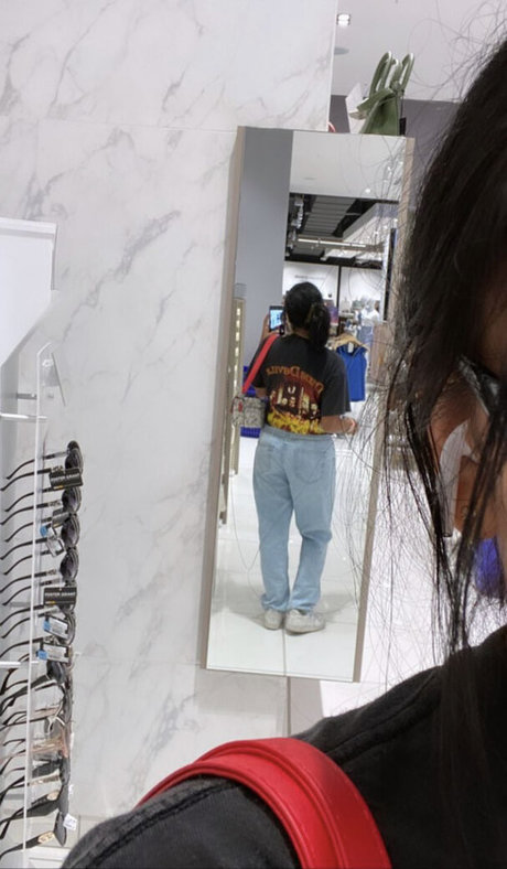 Itzel Lozano star exclusive archive