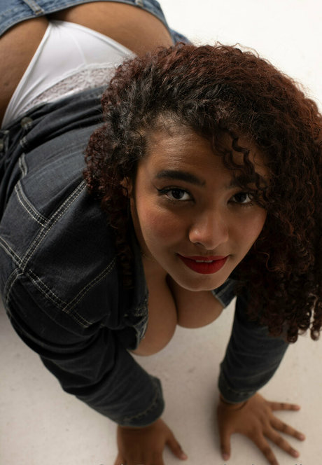 Karlamelito modelo de alta calidad archivo