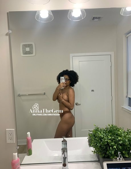 annatv bonita modelo imágenes