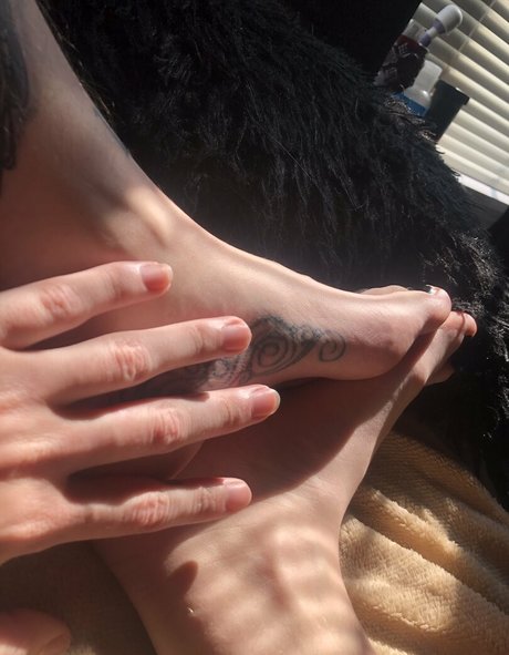 sentientwaifu modèle xxx des photos