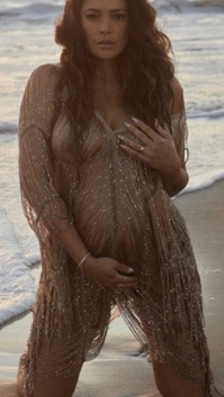 Natalie Martinez modelo desnuda galería