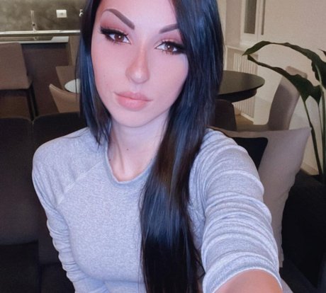 Giada Cristina Bessi actriz de alta calidad imágenes