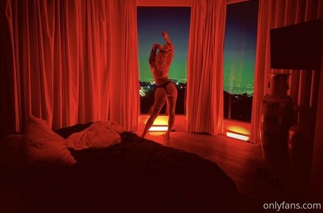 iamheaveniamhell sex star pic