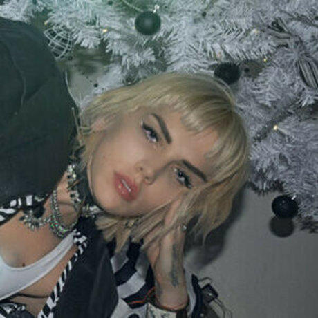 iamheaveniamhell sex actress img