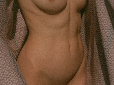 Niki Anson modèle meilleur photos