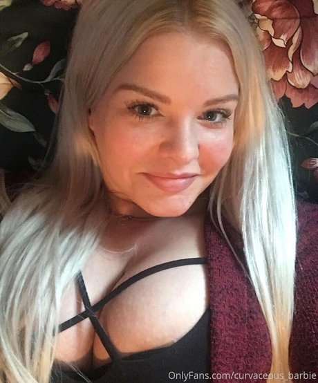 curvaceous barbie sexo estrella porno fotos