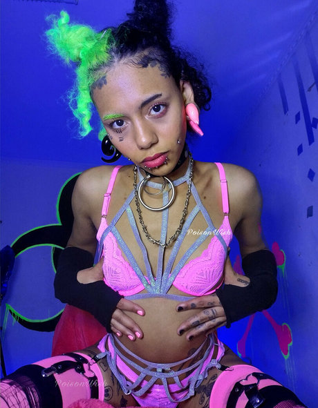 poisonwish modèle adulte galeries